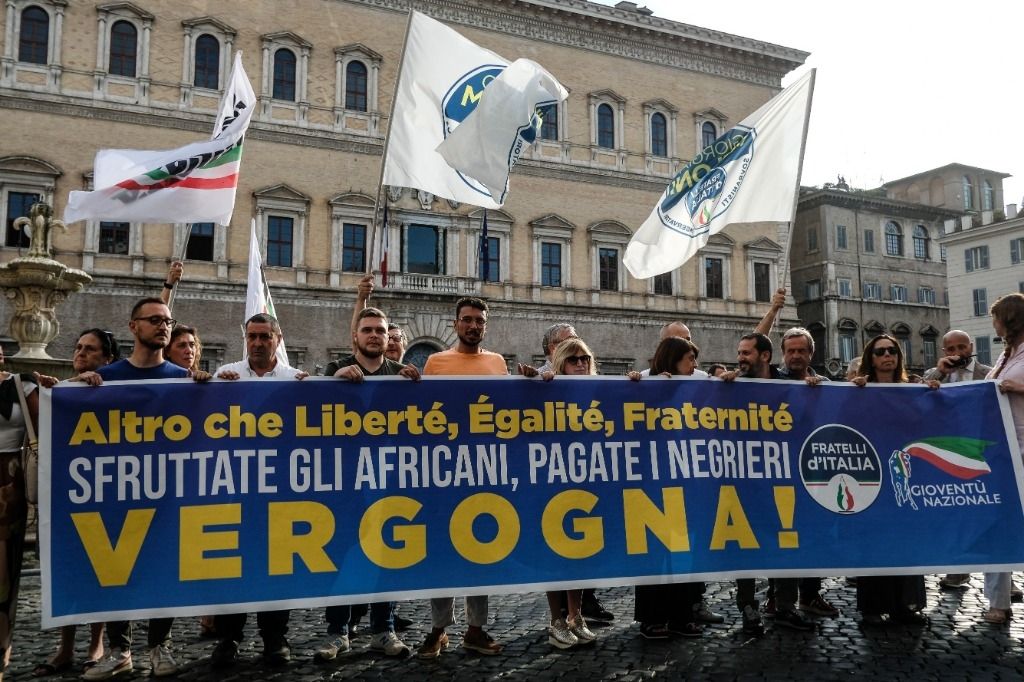 Un don français met en rogne l'extrême-droite