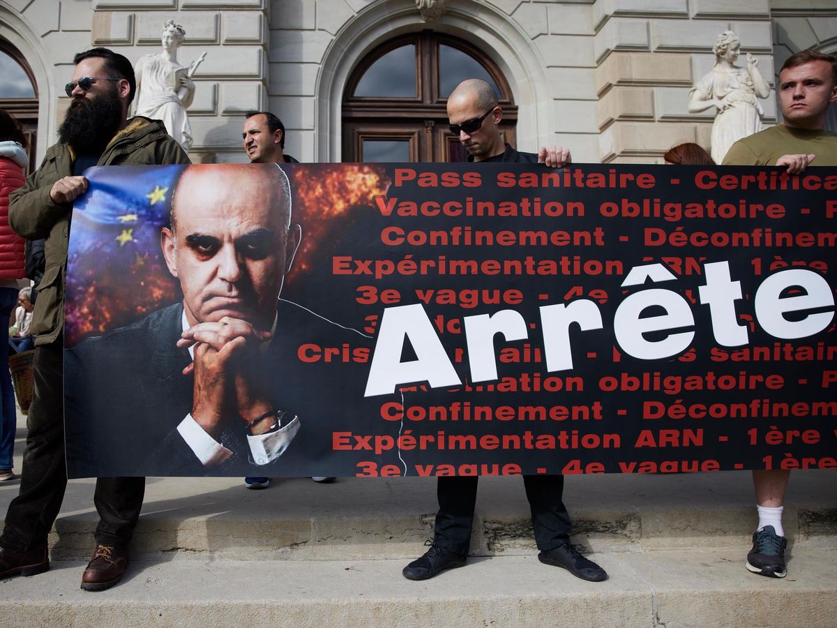 Genève, le 9 octobre 2021. Plusieurs milliers de manifestants dans les rues de Genève pour protester contre la vaccination contre le Covid.