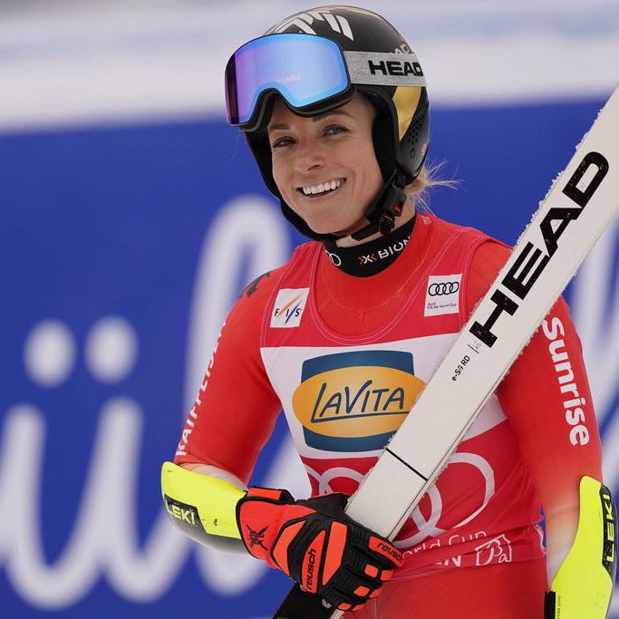 Lara Gut Behrami, skieuse suisse, réagit après avoir terminé une course de super G de la Coupe du monde féminine à Garmisch, Allemagne, le 26 janvier 2025.
