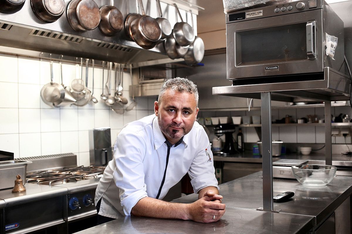 Genève 22 septembre 2015
Café Fontaine rte de Rougemeont à Soral, avec le chef M. Lehmann Philippe.
© Steeve Iuncker-Gomez