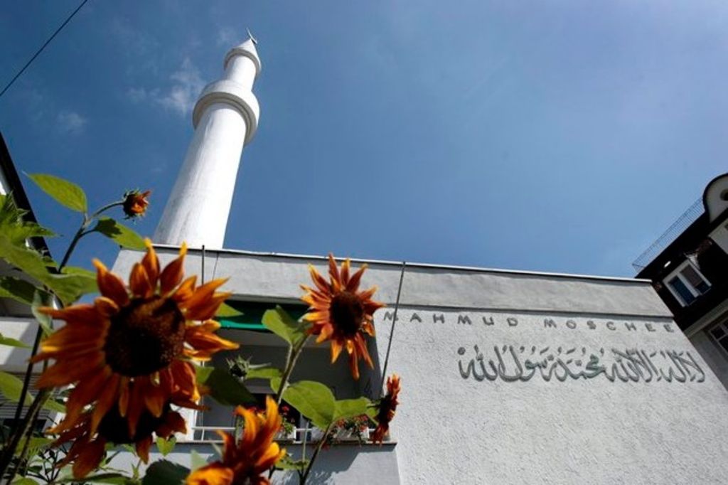 Une mosquée fait un flop avec son 1er Août