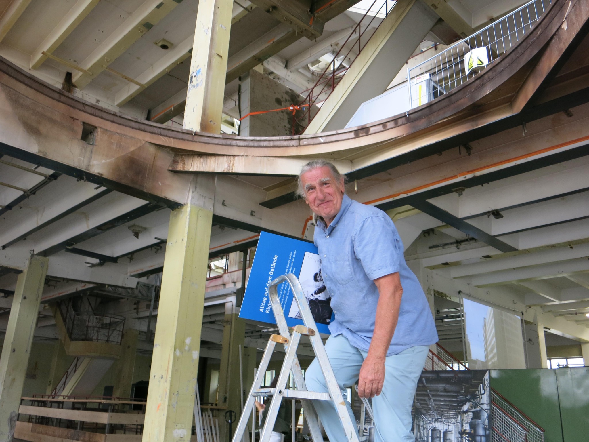 Blick von unten: Basel erhält ein Chemiemuseum auf Zeit | Basler Zeitung