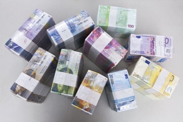 La banque française avait octroyé des prêts immobiliers en francs suisses dont les remboursements en euros se sont accrus avec la dépréciation de la monnaie européenne.