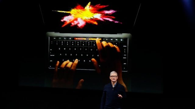 Apple-Chef Tim Cook bei der Präsentation des neusten Macbook.