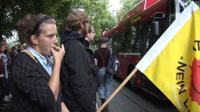 Stefanie Schärer demonstrierte vor der japanischen Botschaft.