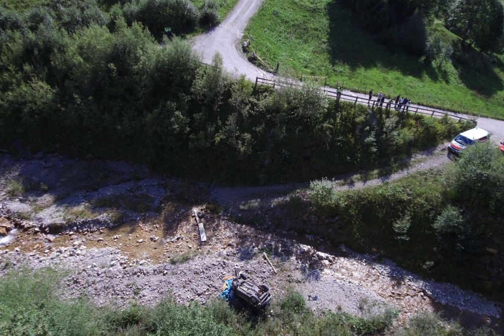 Il finit sa course dans une rivière au lac Noir