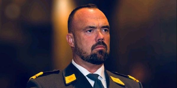 Trag-die-von-Crans-Montana-Das-geheime-Netzwerk-von-Morettis-Buchhalter