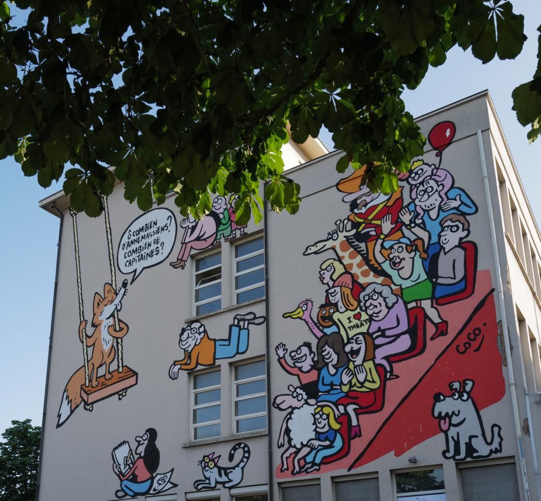 La fresque de Coco sur les murs du Collège Michel-Servet, à Annemasse. 