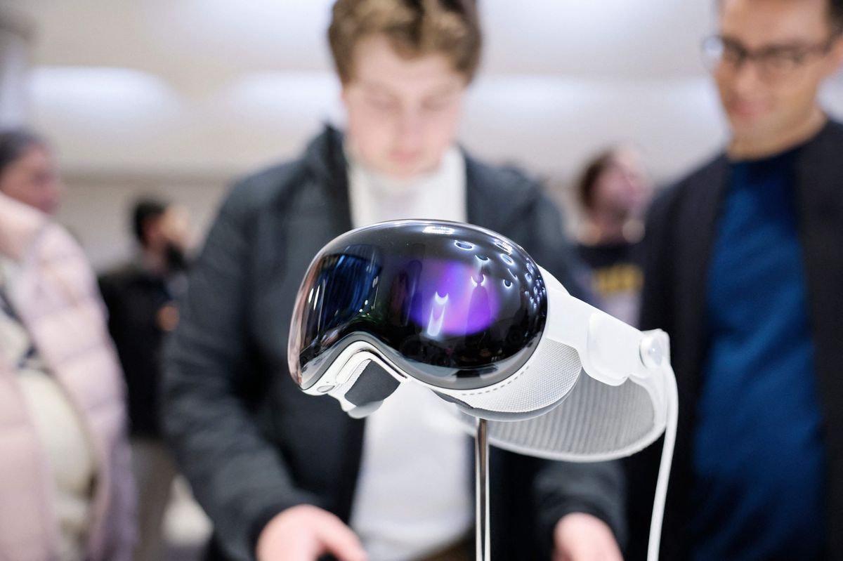 NEW YORK, NEW YORK - FEBRUARY 02: The Apple Vision Pro headset is seen on display at the Fifth Avenue Apple store on February 02, 2024 in New York City. Apple CEO Tim Cook and Senior Vice President of Retail and People Deirdre O'Brien were at the opening of the Apple store on Fifth Avenue as the company begins its sale of the Vision Pro headset, the company's first new product in seven years.   Michael M. Santiago/Getty Images/AFP (Photo by Michael M. Santiago / GETTY IMAGES NORTH AMERICA / Getty Images via AFP)