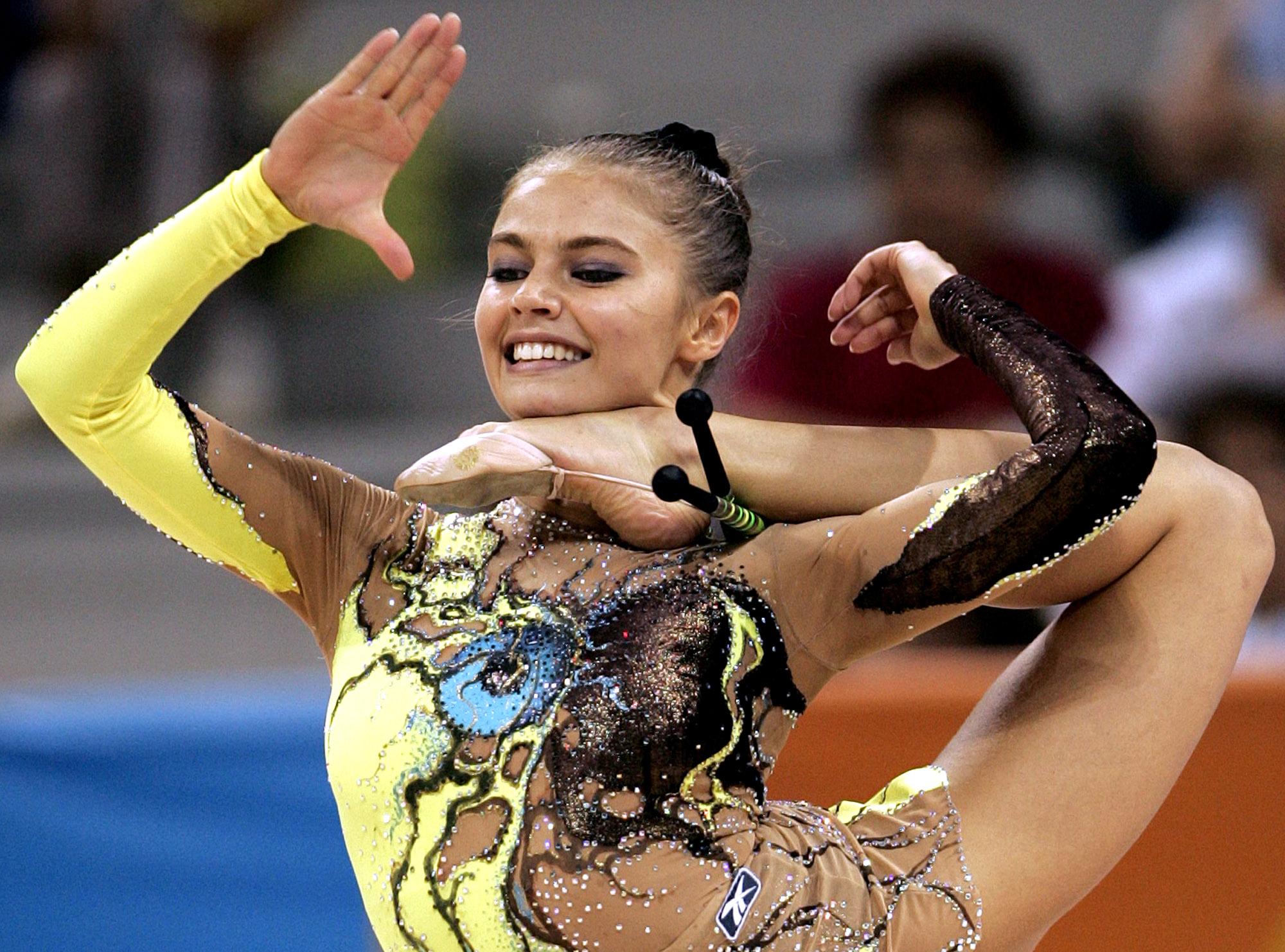 Alina Kabajewa bei den Olympischen Spielen 2004 in Athen. In ihrer Heimat wird sie «Russlands elastischste Frau» genannt. 