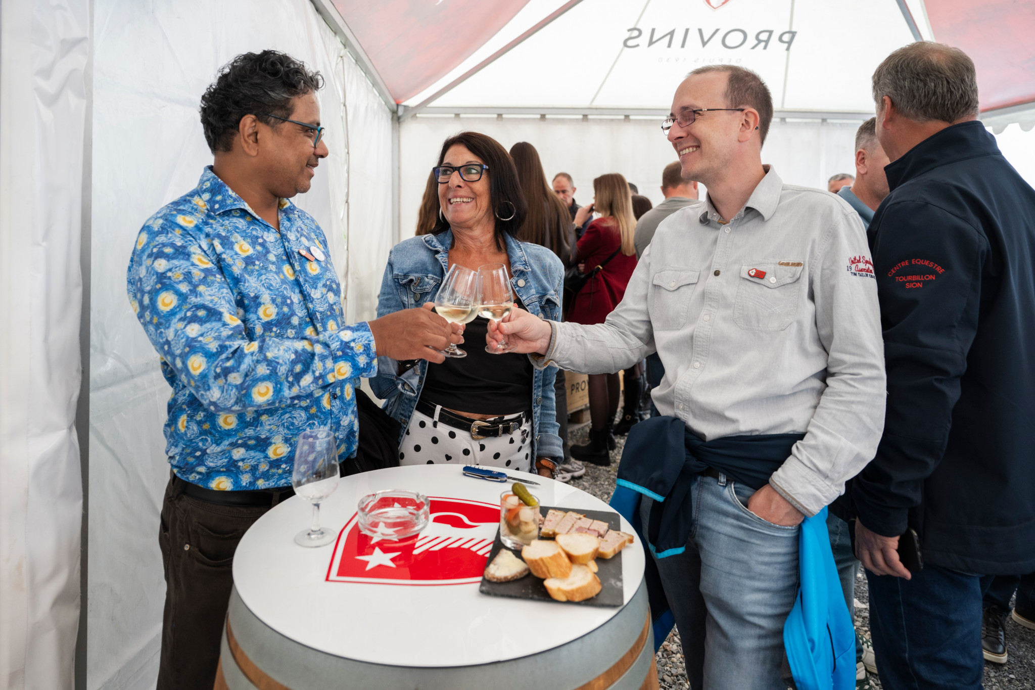 En piste à Martigny: Entre convivialité et clichés, la Foire du Valais entretient le mythe