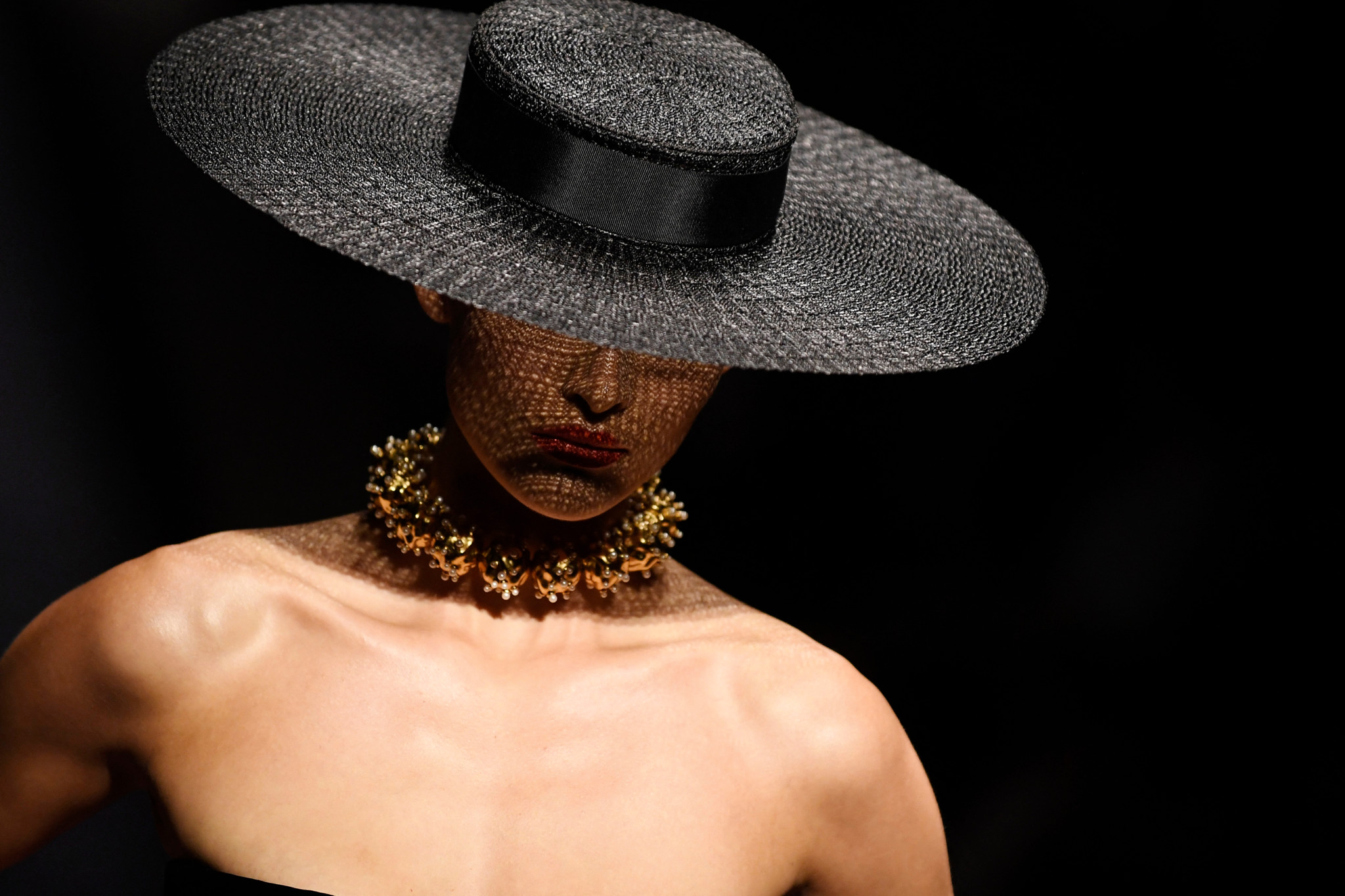 Elsa Schiaparelli: À Londres, une remarquable exposition raconte celle qui a redéfini la mode