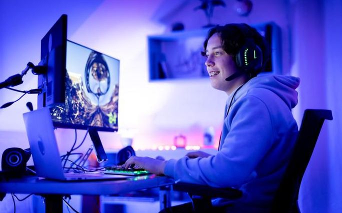 Ticker zur Herbstsession – Nationalrat will Löhne von Krankenkassen-Chefs deckeln | Räte uneins bei Jugendschutzregeln für Videospiele - Vimarsana News