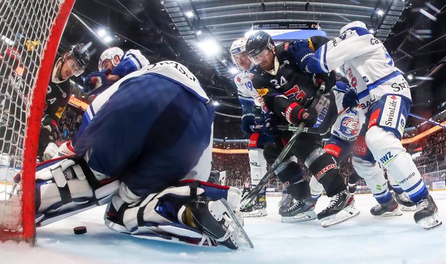 Daniel Brodin (34) a commis une obstruction coûteuse pour FR Gottéron. 