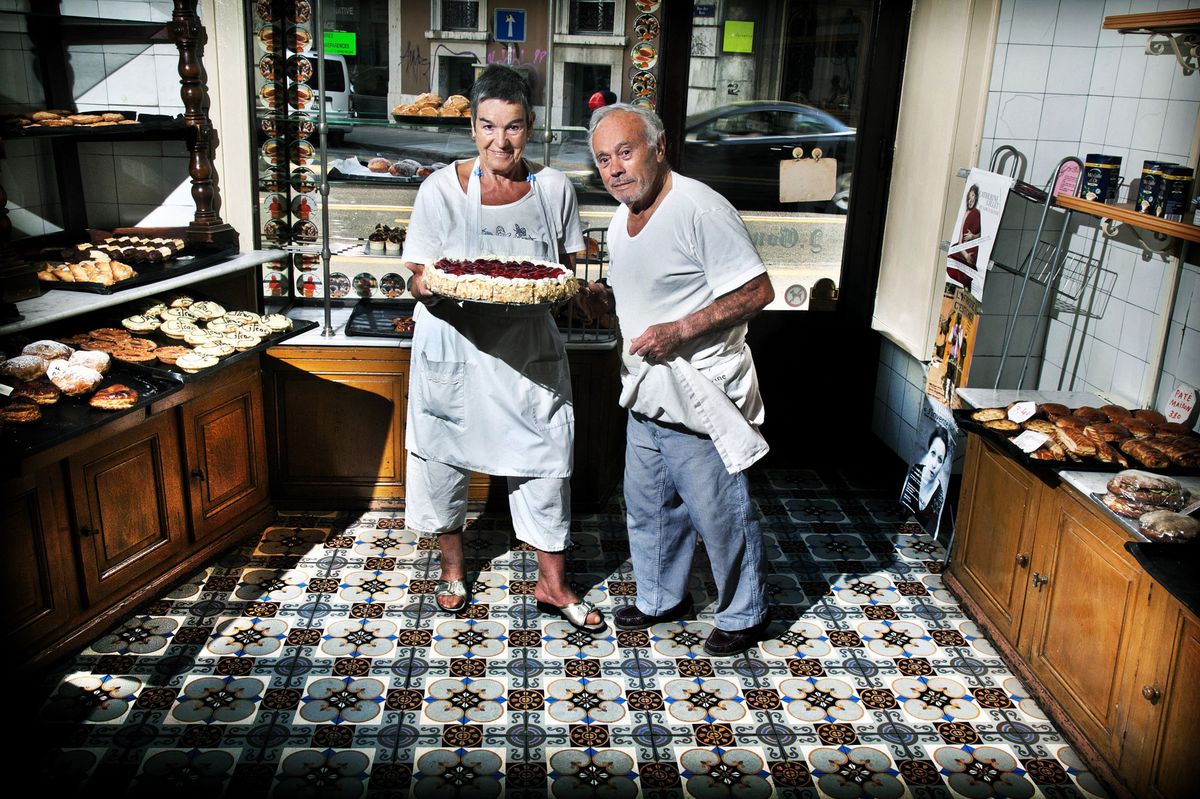 Genève, le 12 mai 2011. José Gonzalez, patron de la plus vieille boulangerie de Genève avec sa femme. Bd St-Georges. © Olivier Vogelsang