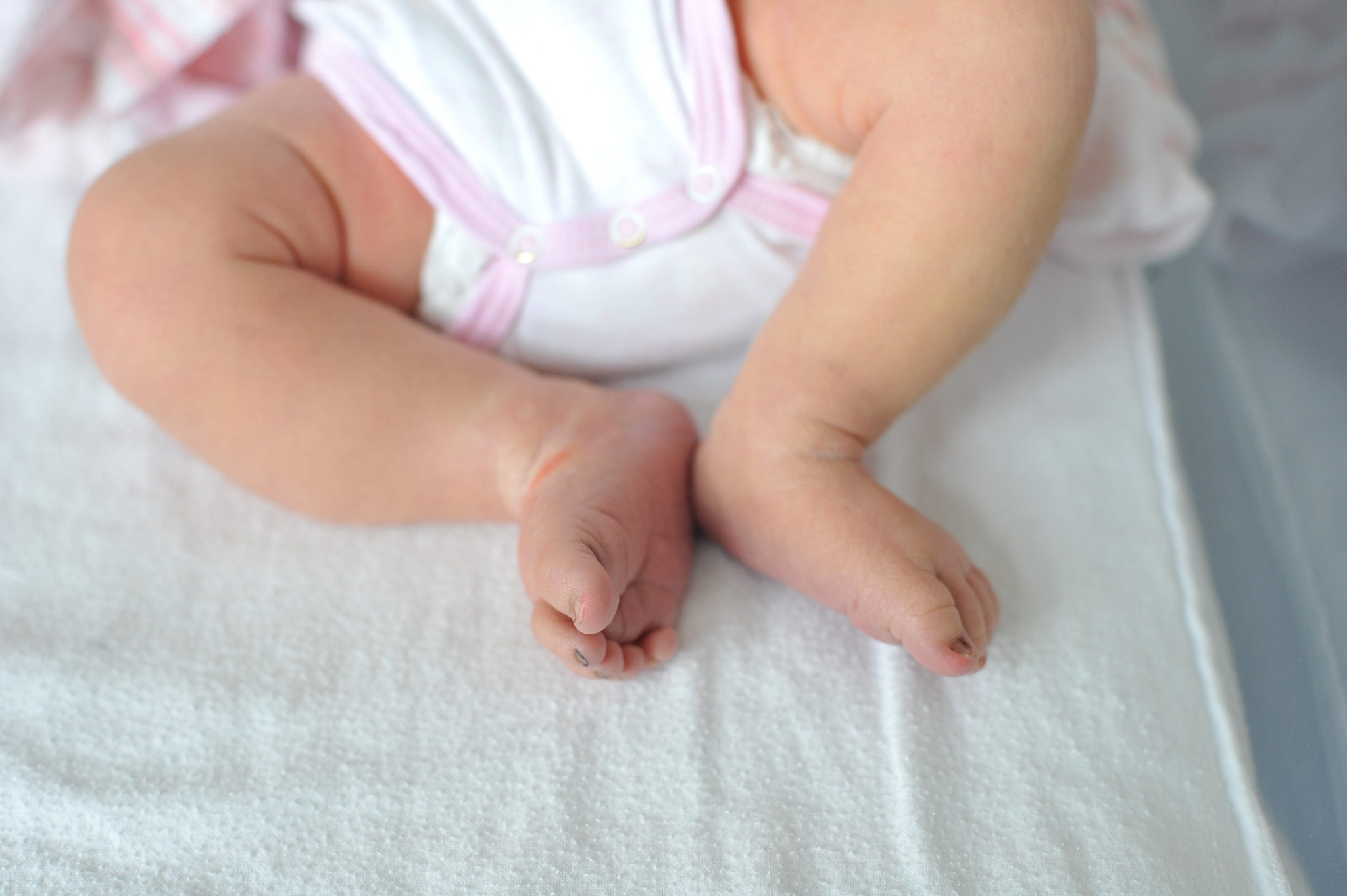 Ungewöhnlicher Entbindungsort: Frau bringt Baby in Genfer Linienbus zur Welt