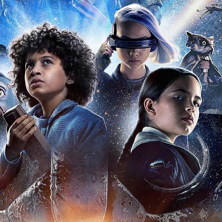 Affiche d’un film de science-fiction avec des enfants aventuriers et des créatures extraterrestres, stars cosmiques en arrière-plan.