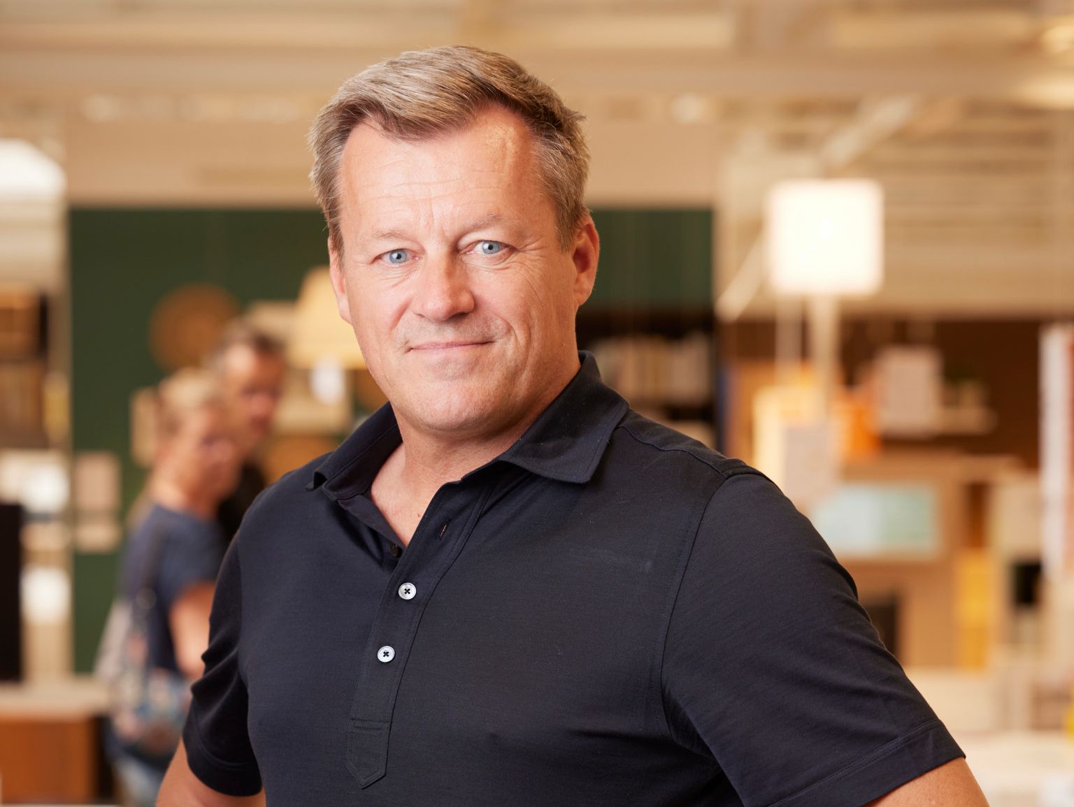 Allaman, le 12 septembre 2023. Portrait de Jesper Brodin, PDG du groupe Ikea, dans le magasin d’Aubonne.     Photo Yvain Genevay / Le Matin Dimanche
