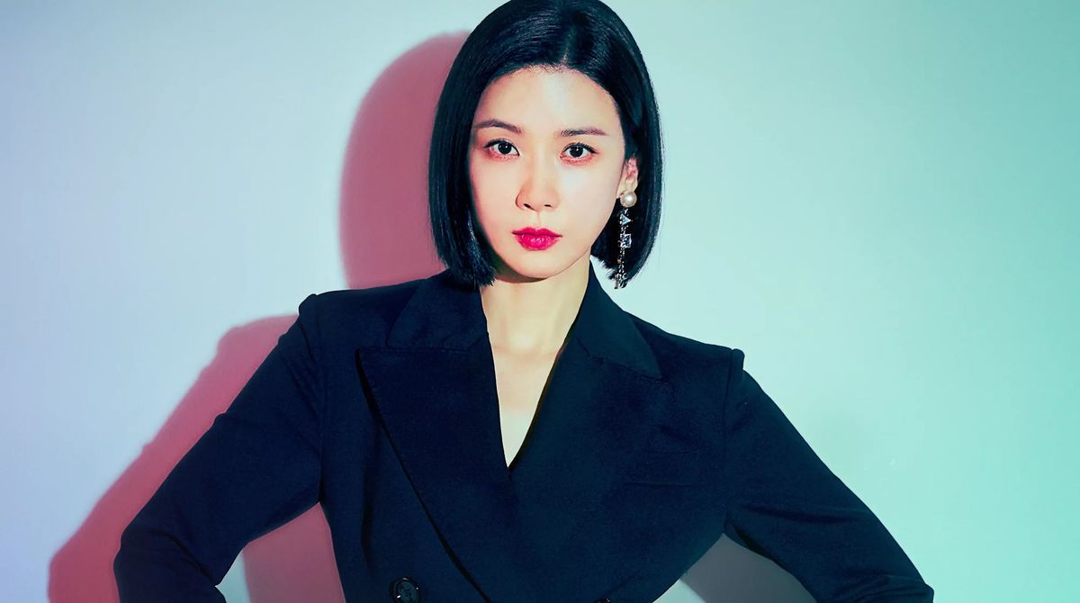 La carriériste Go A-In, incarnée par Lee Bo-Young.