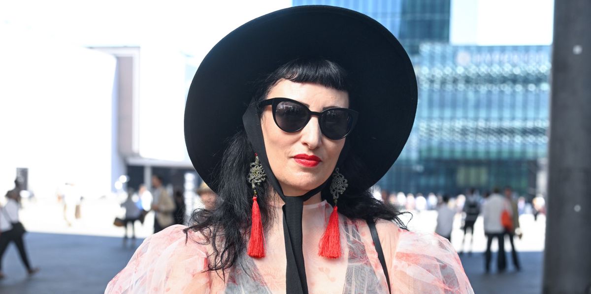 Streetstyle-an-der-Kunstmesse-Das-steckt-hinter-den-Outfits-der-Art-Besucherinnen-und-Besucher