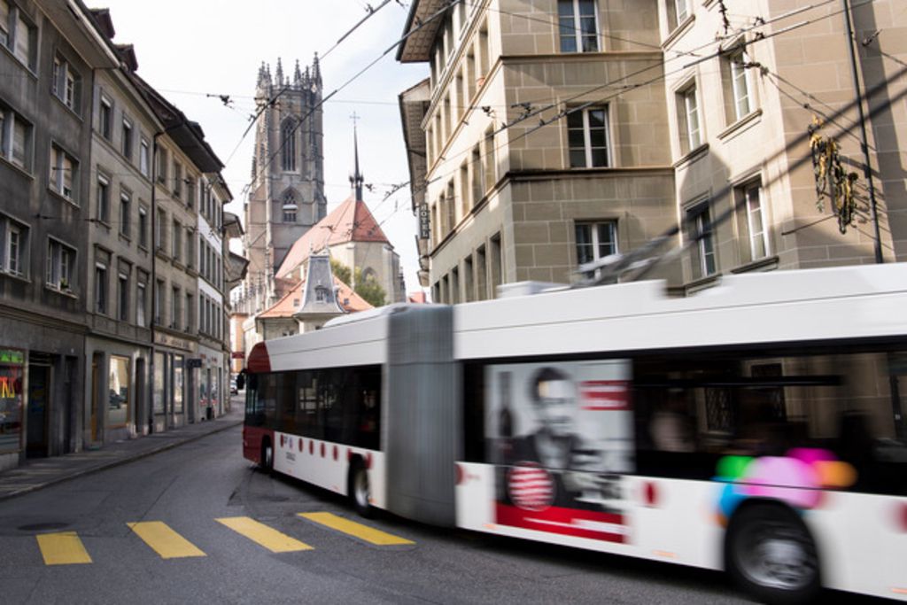 Les élèves vont devoir attendre leurs bus gratuits