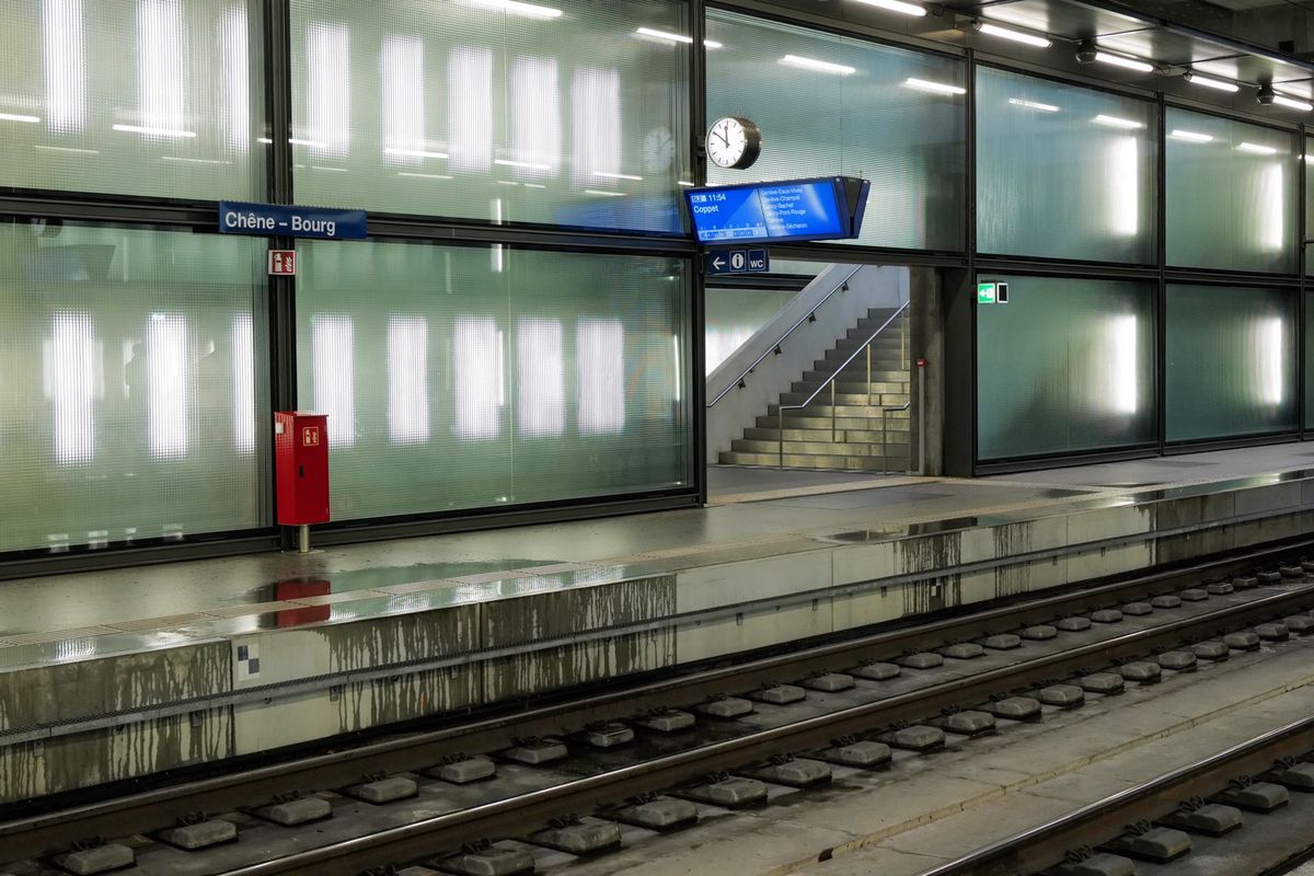 Genève le 10/01/2023Infiltrations d'eau dans la gare de Chêne-Bourg.