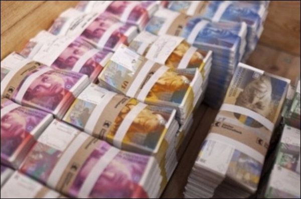 Vaud n'est pas le seul à changer de statut: Obwald passe dans le camp des cantons riches.