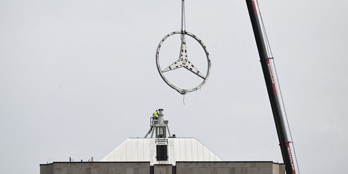 Mercedes muss sparen: Büro-Pflicht und Nullrunde für Manager - News Directory 3