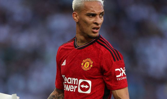 Antony prétend que les accusations de violence sont fausses.