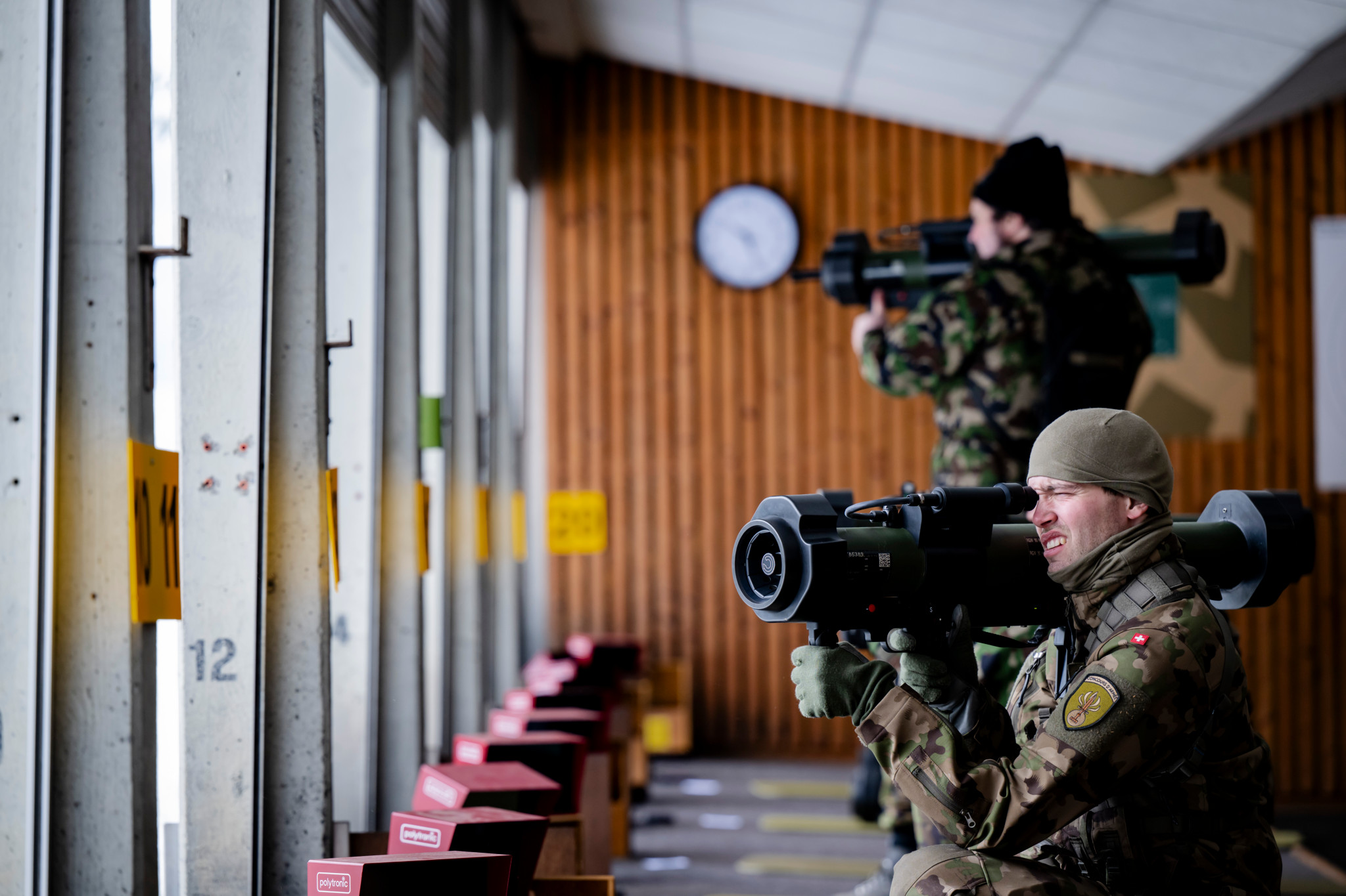 Podcast «Politbüro»: Aufrüstung via Mehrwertsteuer? «Vor dem Volk ist das chancenlos!» – «So absolut würde ich das nicht sagen»