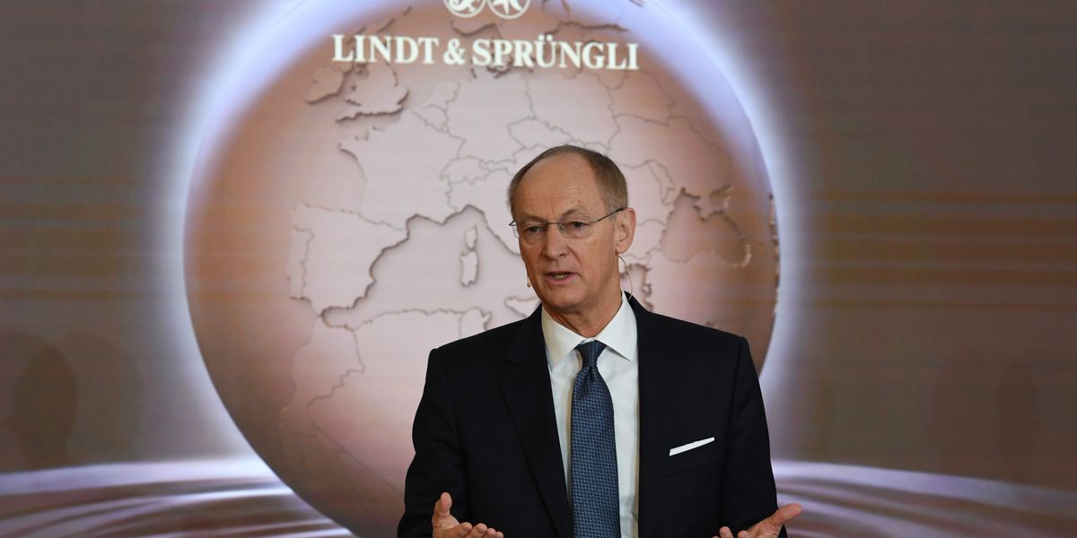 B-rohr-Wirtschaftsnews-der-Woche-Migros-verteilt-Handys-Lindt-schrumpft-die-Packungen