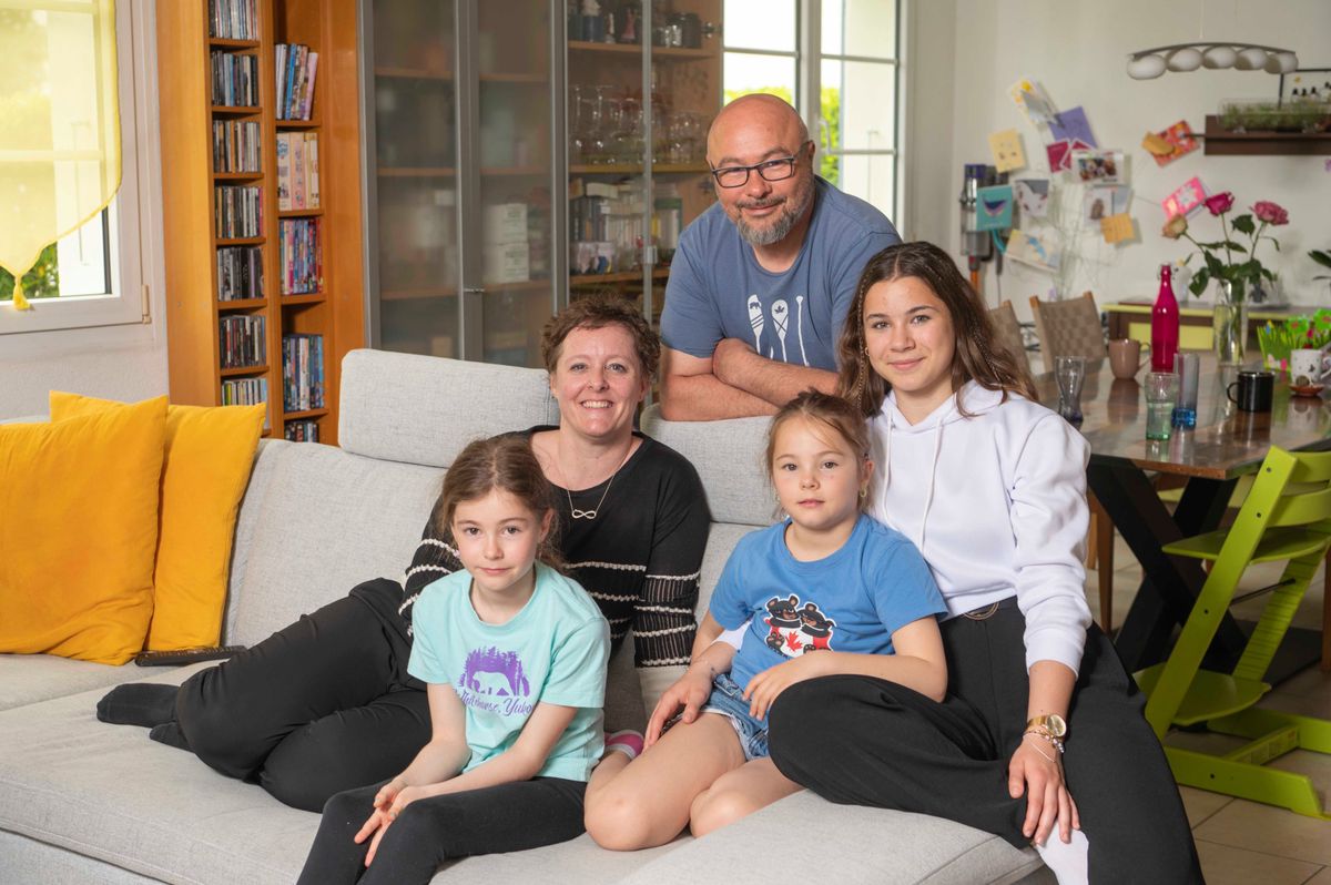  Arianne Chevillat, Jérôme Bonin, leurs jumelles Mathilde et Chloé ainsi qu’Elsa, fille de Jérôme, ont vécu l’été dernier un mois dans le Yukon loin de toute civilisation.  