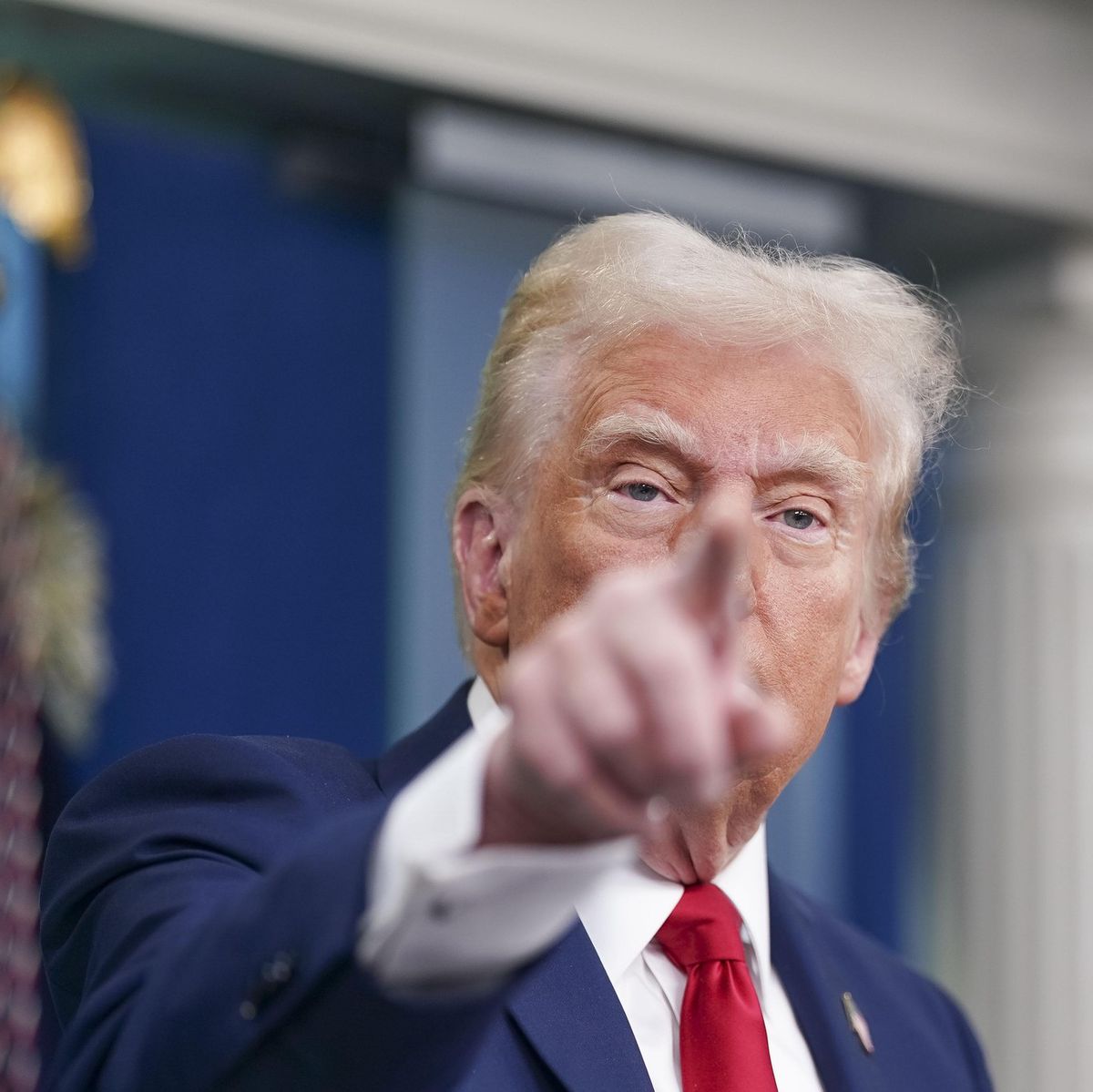 Le président Donald Trump lors d’une conférence de presse à la Maison-Blanche après une collision fatale entre un avion et un hélicoptère militaire, Washington, le 30 janvier 2025.