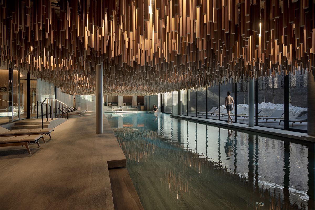 Le spa, un espace wellness s’étendant sur 2200 m², constitue le cœur de l’établissement.