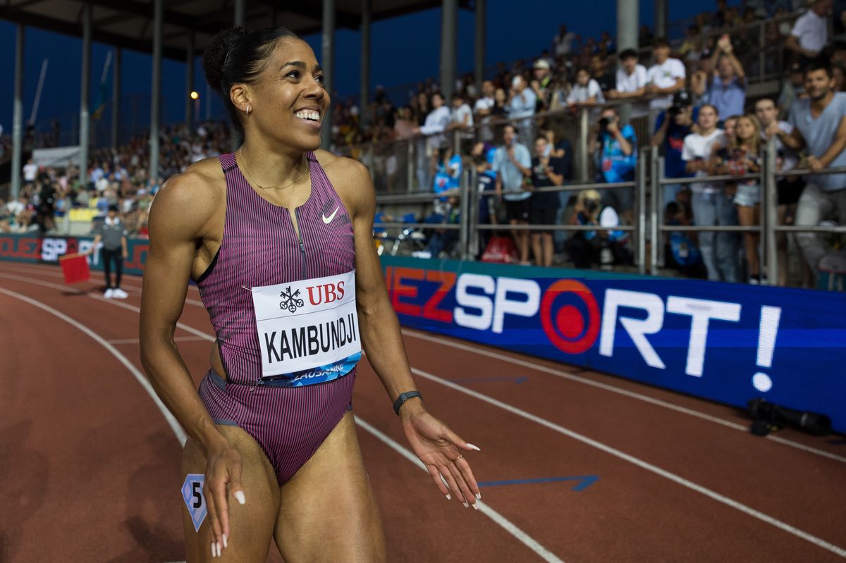 Mujinga Kambundji souriante après sa course lors de l'édition 2024 d'Athletissima au Stade Olympique de la Pontaise, à Lausanne.
