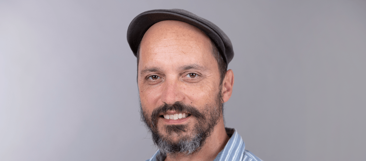 Un Jaton sur tapis vert