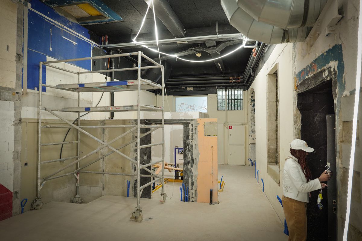 Genève, le 16 septembre 2024. Le théâtre de l'Usine est en chantier, et son entrée va changer.