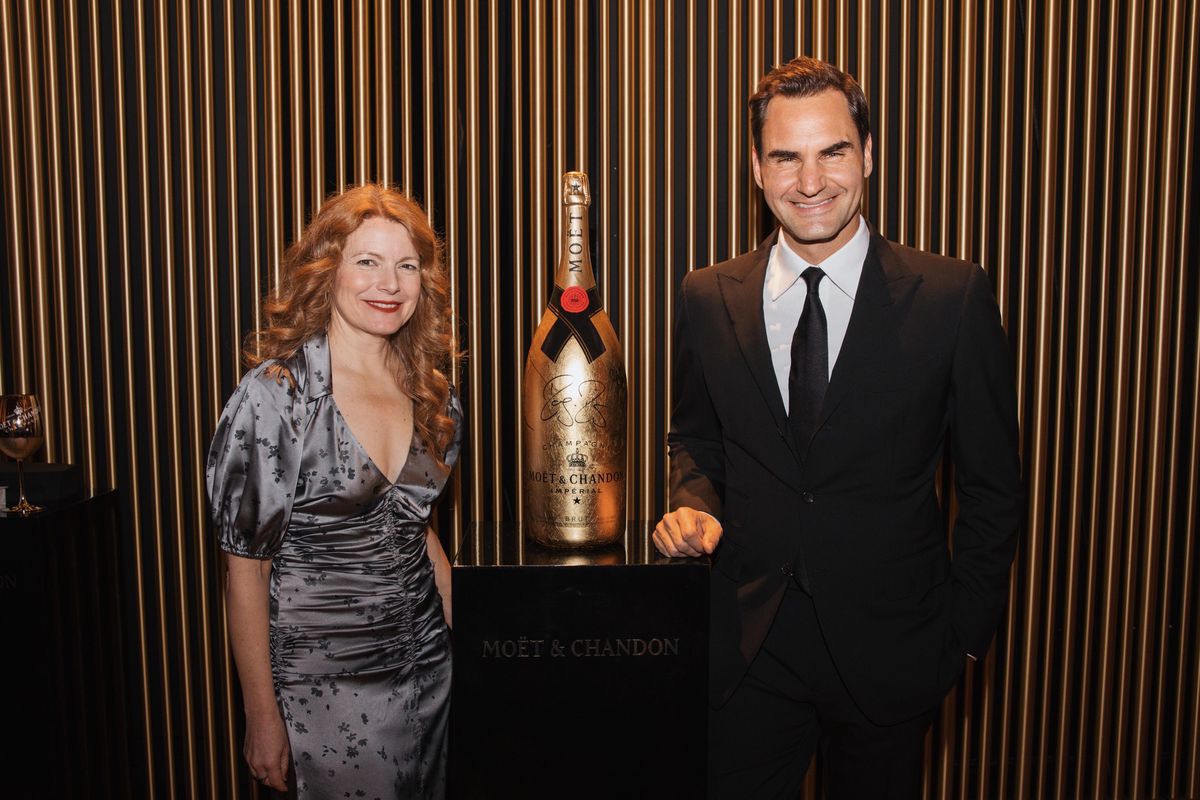 Janine Händel, CEO de la Roger Federer Foundation, et le tennisman Roger Federer.