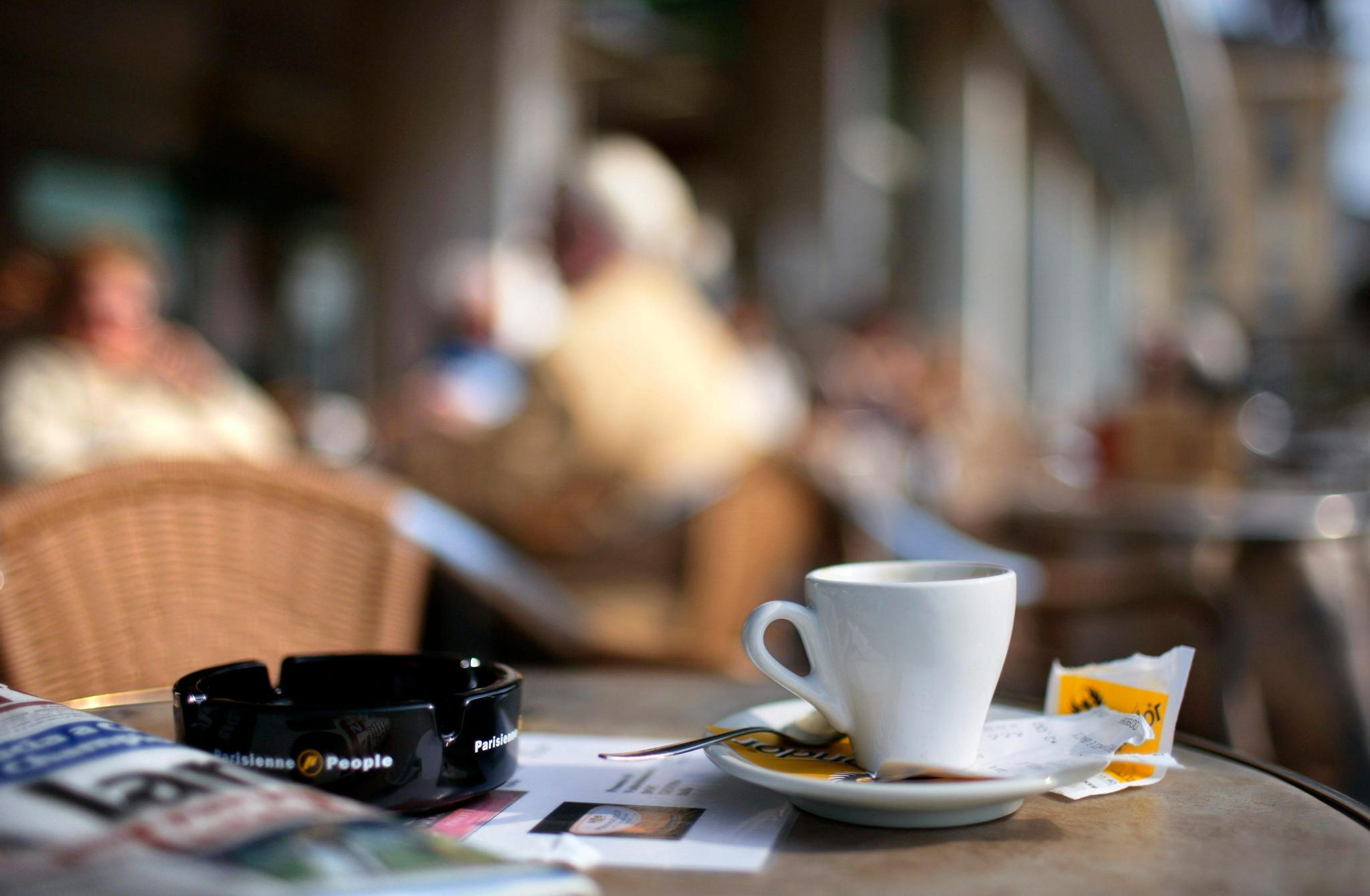 Das Stammcafé ist Heimat – und auch ein wenig Kirche, findet Monika Schmid. Jetzt ist es zu.