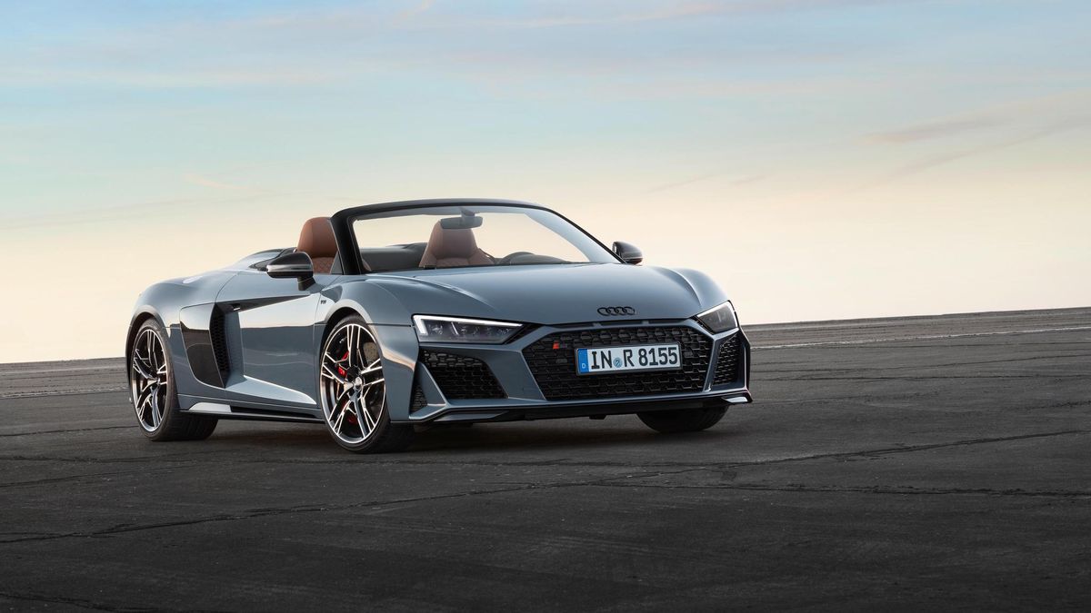Le splendide spyder Audi R8, en version Quattro de 570 ch, est doté d’un V10 atmosphérique qui rend déjà nostalgique. 