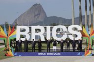 Dollar unter Druck: Warum eine Brics-Währung denkbar ist