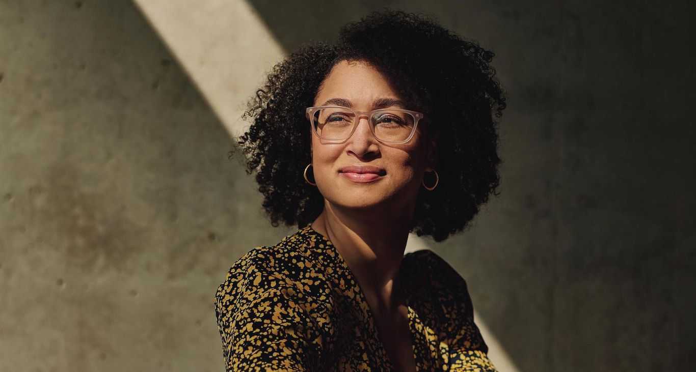 L'auteure munichoise Sara Weber vient de publier son premier livre «Die Welt geht unter, und ich muss trotzdem arbeiten?» (Le monde s’écroule et je dois quand même travailler?)