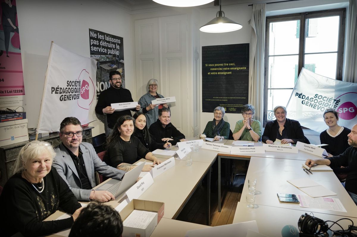 Genève, le 13 février 2024.  SPG, boulevard Georges-Favon. Conférence de presse pour le lancement du référendum contre la loi 11926 (formation des enseignants en 3 ans) dans les locaux de la Société Pédagogique Genevoise (SPG). Syndicats et partis politiques réunis.