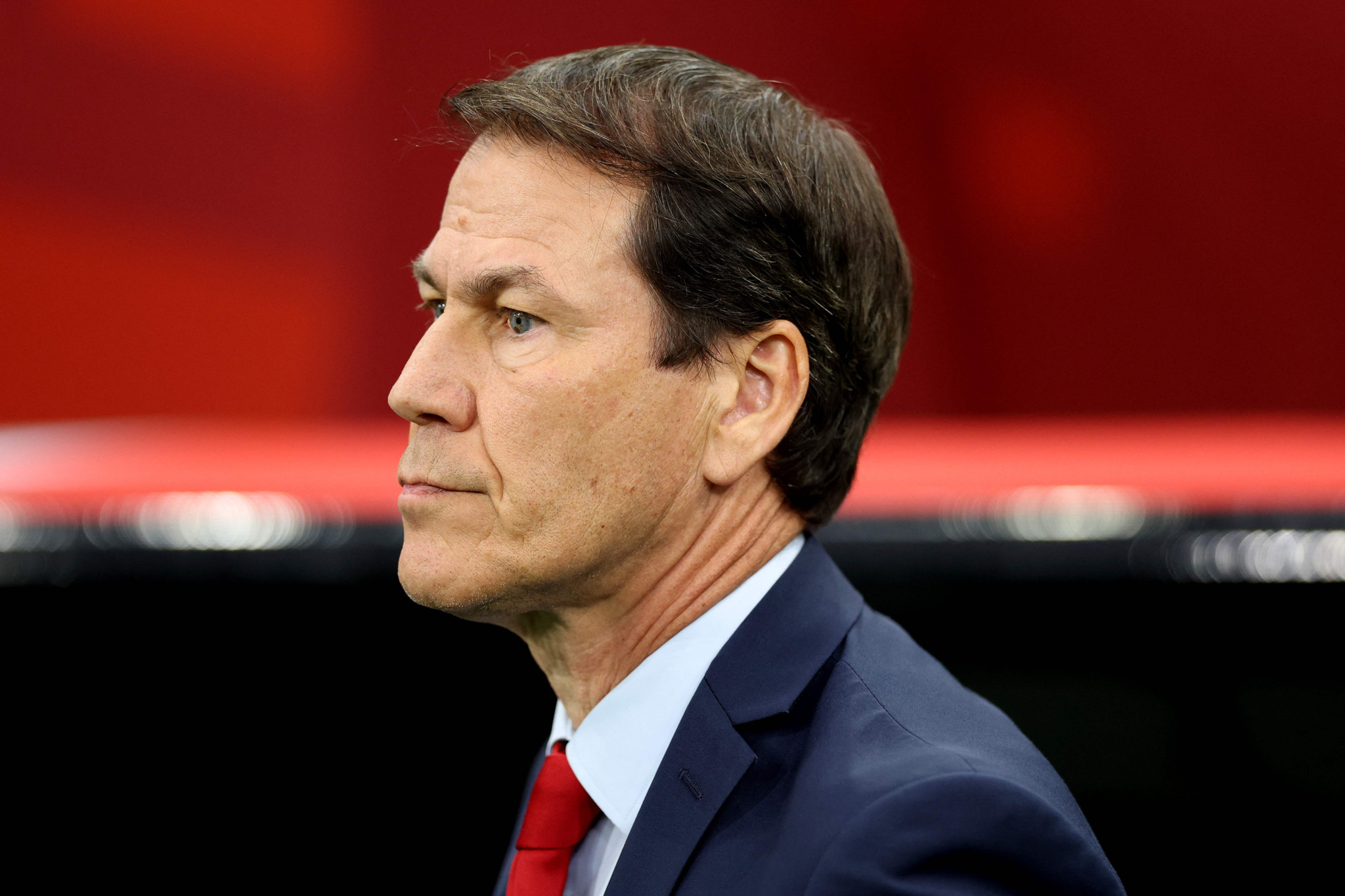 Belgiens Nationaltrainer Rudi Garcia beobachtet das WM 2026-Gruppenspiel gegen Neuseeland in Vancouver konzentriert. Belgiens Nationaltrainer Rudi Garcia beobachtet das WM 2026-Gruppenspiel gegen Neuseeland in Vancouver konzentriert.