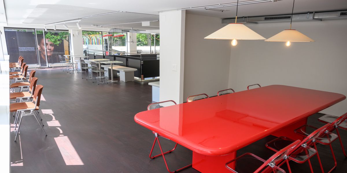 Gesundes-Fast-Food-aus-Z-rich-Kaisin-er-ffnet-am-Bankverein-seinen-bisher-gr-ssten-Standort