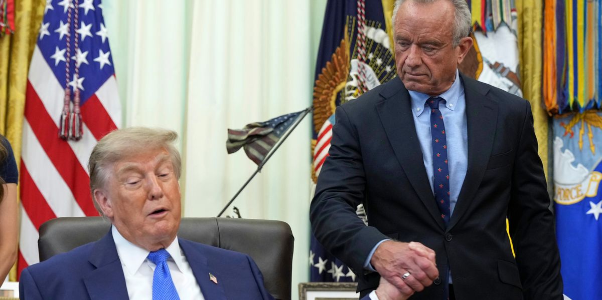 Photo: 24heures.ch Trump Signs Executive Order to Space Out Childhood Vaccines