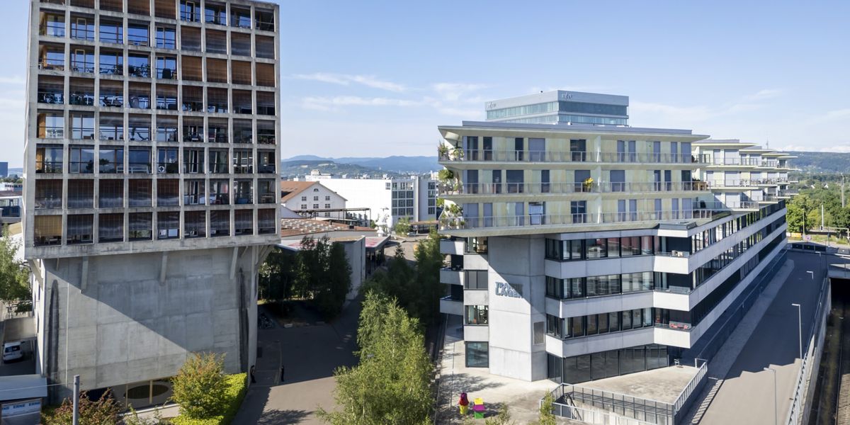 Feuer-in-Basel-Grossbrand-im-Dreispitz-Quartier-M-nchensteinerstrasse-gesperrt