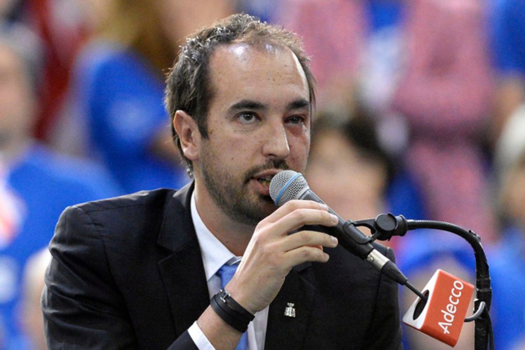 L'arbitre blessé à l'oeil s'estime chanceux