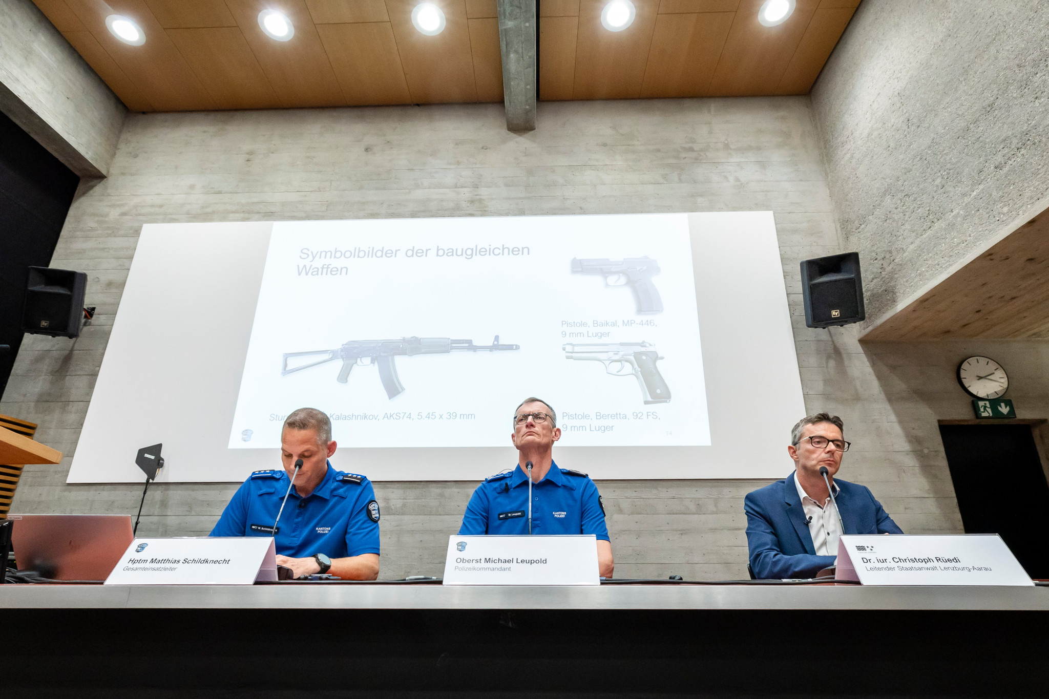 Après la fusillade d’Aarau: Le tueur d’Aarau reste muet, mais ses armes en disent déjà long