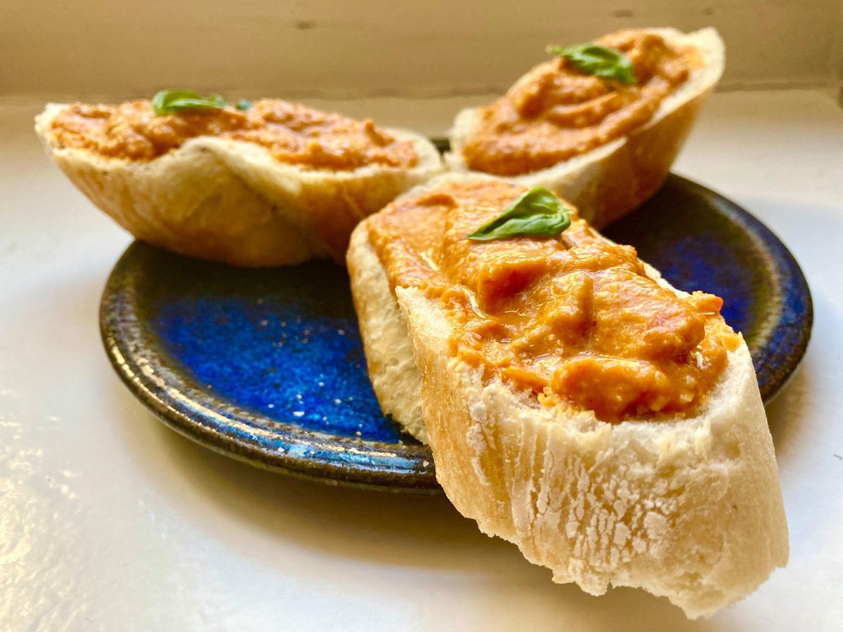 Voici une recette du plus méridional des pesto: celui de poivrons.